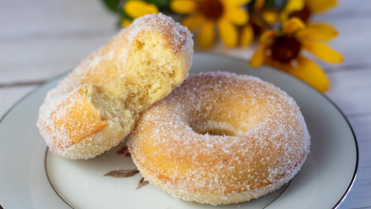 Easy Lemon Sugar Baked Donuts: Your Simple Summer Dessert Guide
